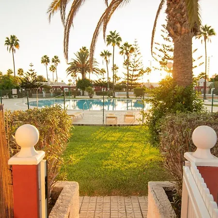 Casa de Férias Tunos 83 *