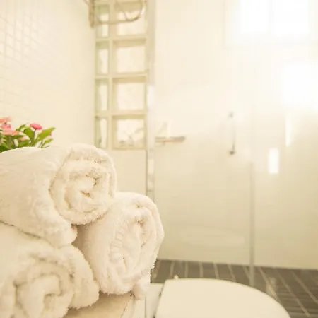 度假居 Tunos 83 *