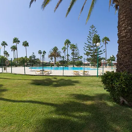 Tunos 83 度假居 *