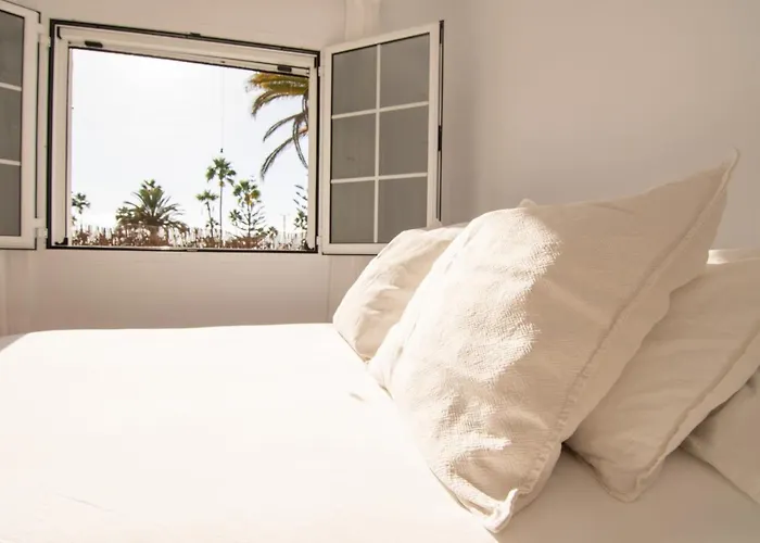 Tunos 83 بيت للعطل *