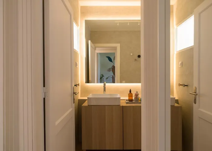 בית נופש Tunos 83 *